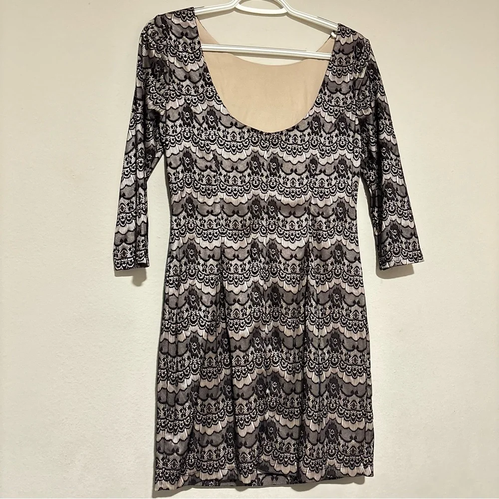 As U Wish Black and White Sheath Dress 3/4 Sleeve Scoop Neck